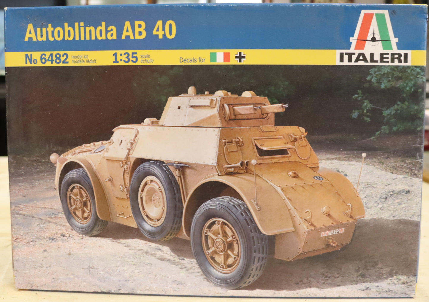 Autoblinda AB 40 1:35