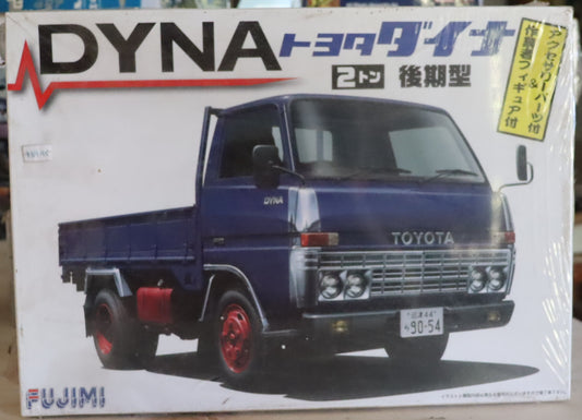 Fujimi Toyota Dyna 2-Ton Truck Model Kit