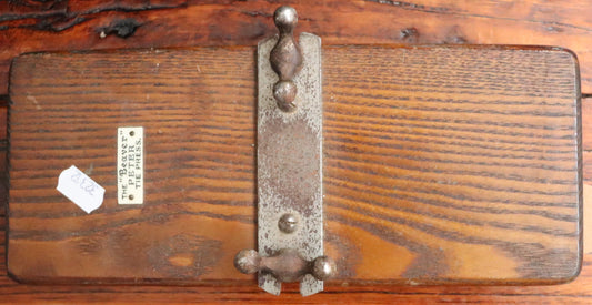 Vintage “Beaver” Peter Tie Press – Wooden Cravat Presser
