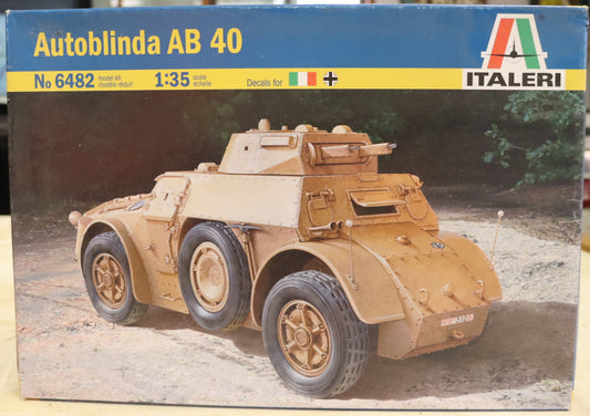 Autoblinda AB 40 1:35