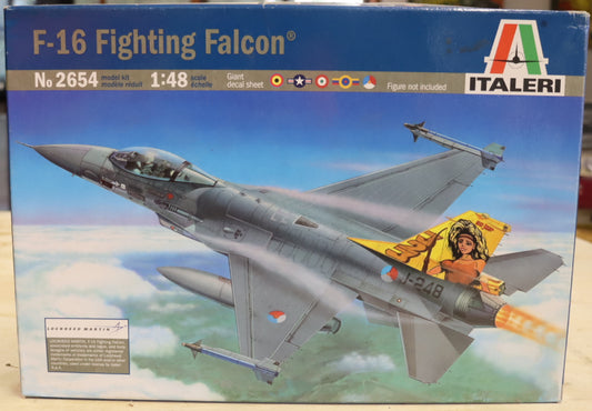 F-16 Fighting Falcon Model Kit (1:48 scale)