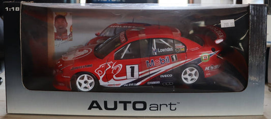 Holden Commodore VT #1 Lowndes – 1:18 AUTOart