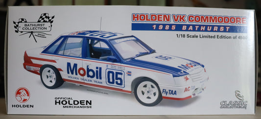 Classic Carlectables 1:18 Holden VK Commodore #05 – 1985 Bathurst HDT Peter Brock / David Oxton – Diecast Model Car
